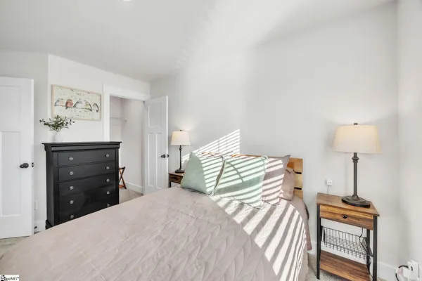 $300,000 | 860 Pleasant Falls Drive, Moore, SC 29369