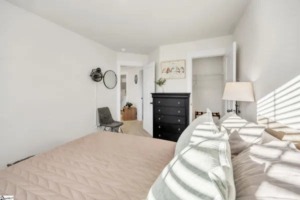 $300,000 | 860 Pleasant Falls Drive, Moore, SC 29369