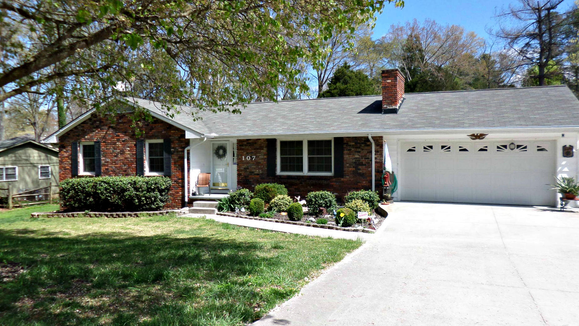 107 Colgate Road Oak Ridge, TN 37830 - Photo 1 of 32 107 Colgate 2