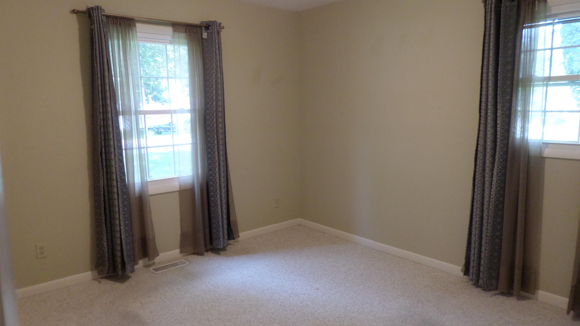 107 Colgate Road Oak Ridge, TN 37830 - Photo 19 of 32 Bedroom 2