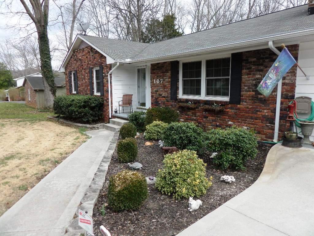 107 Colgate Road Oak Ridge, TN 37830 - Photo 3 of 32 Landscaping