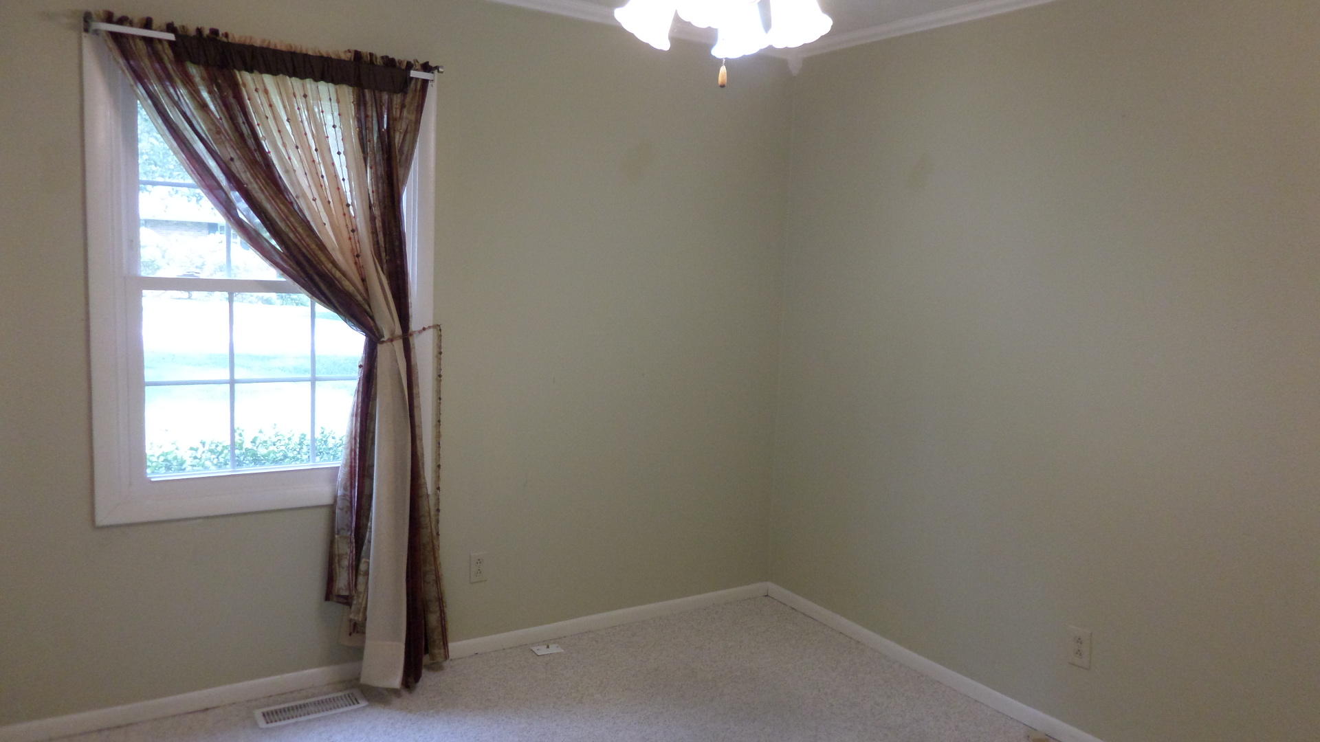 107 Colgate Road Oak Ridge, TN 37830 - Photo 22 of 32 Bedroom 3