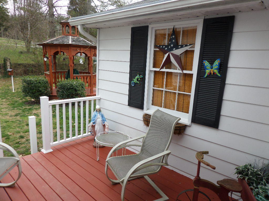 107 Colgate Road Oak Ridge, TN 37830 - Photo 24 of 32 Deck 4
