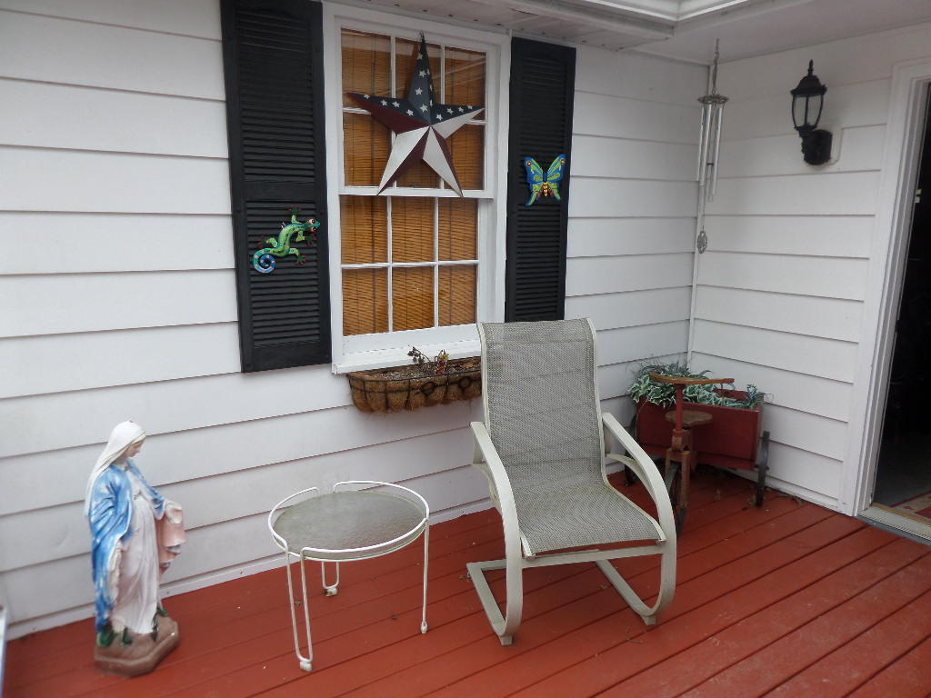 107 Colgate Road Oak Ridge, TN 37830 - Photo 4 of 32 Deck 2