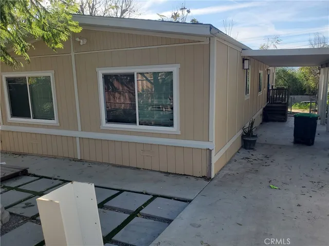 $2,300 | 32531 Crescent Avenue, Lake Elsinore, CA 92530