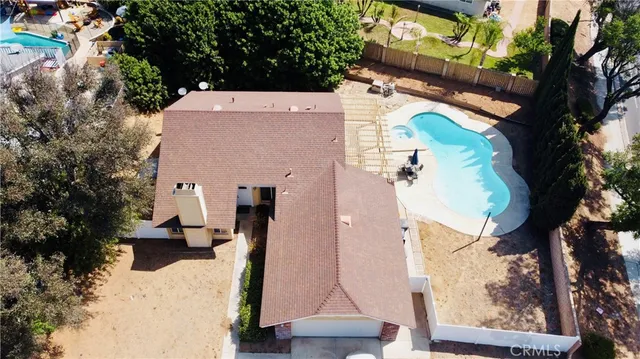 a view of an outdoor space