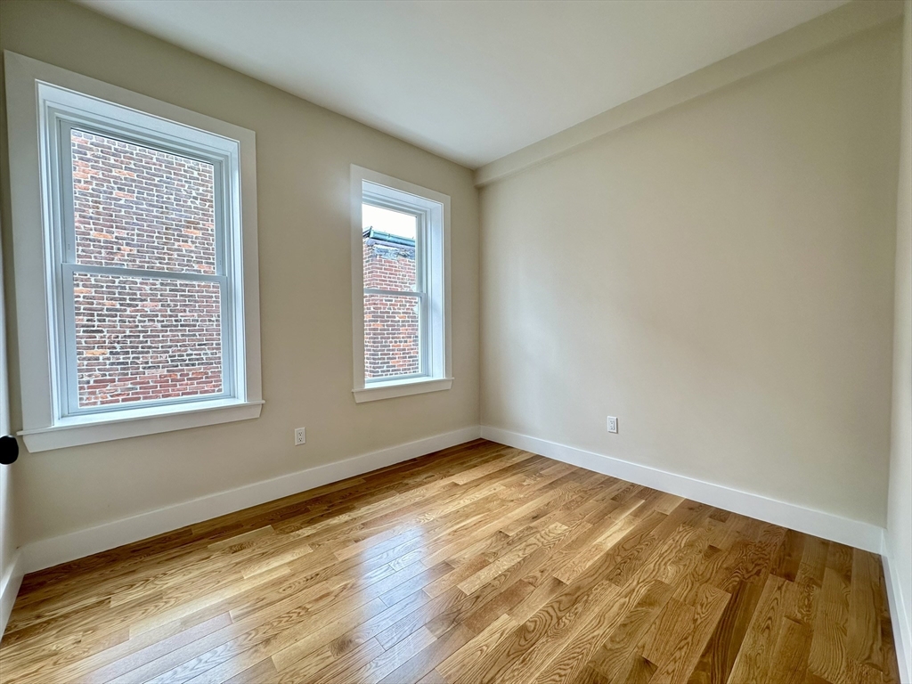 64 North Margin Street, Unit 4R Boston, MA 02113 - Photo 12 of 18 a view of an empty room and window