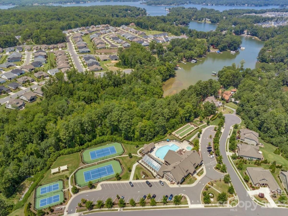 27733 Tall Ridge Road, Unit 193 Charlotte, NC 28278 - Photo 36 of 42 Gallery Image 36