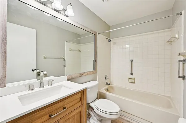 $174,900 | 2421 Lancaster Drive, Sun City Center, FL 33573