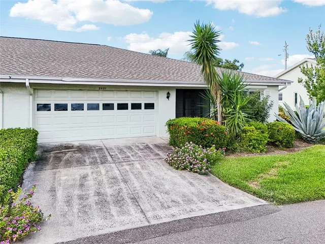$194,900 | 2421 Lancaster Drive, Sun City Center, FL 33573