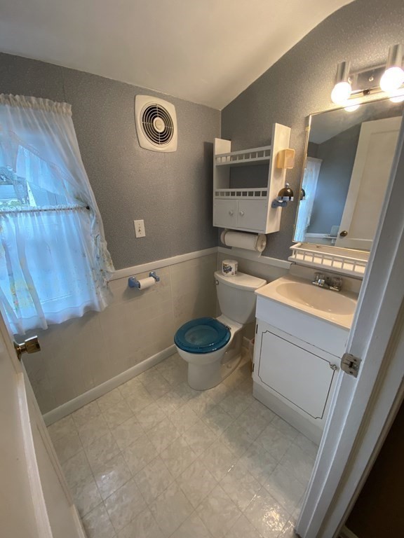 117 Leitch Street Springfield, MA 01109 - Photo 14 of 33 Gallery Image 14