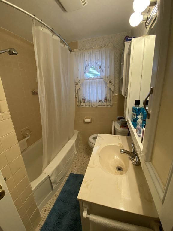 117 Leitch Street Springfield, MA 01109 - Photo 9 of 33 Gallery Image 9