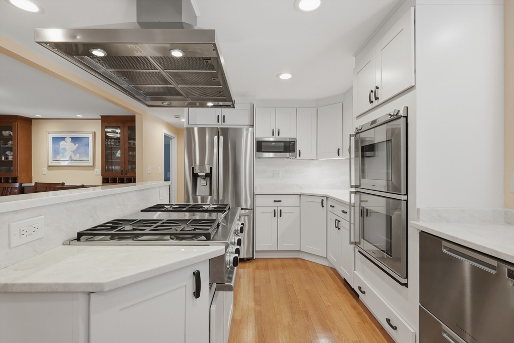35 Kendrick Road Wakefield, MA 01880 - Photo 6 of 29
