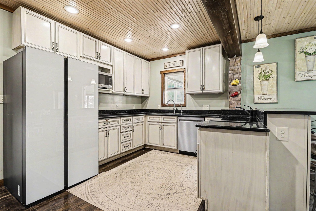 2175 East Hinchman Road Berrien Springs, MI 49103 - Photo 9 of 62