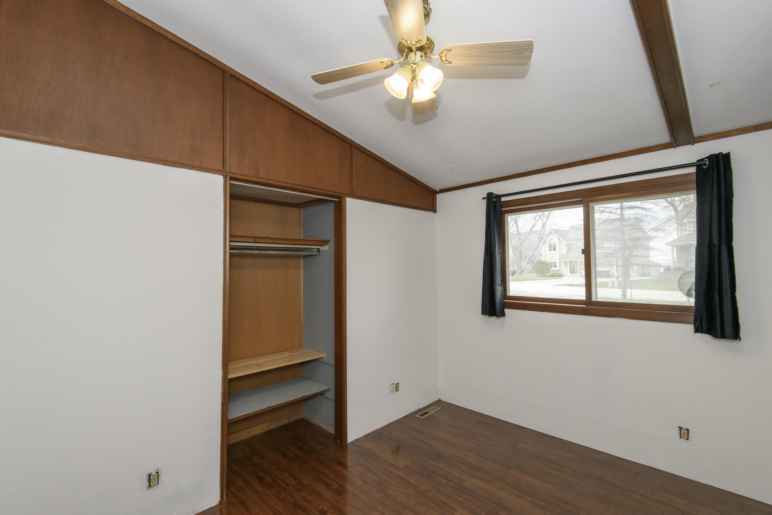 7501 East Wind Lake Road Norway, WI 53185 - Photo 18 of 30 3rd bedroom