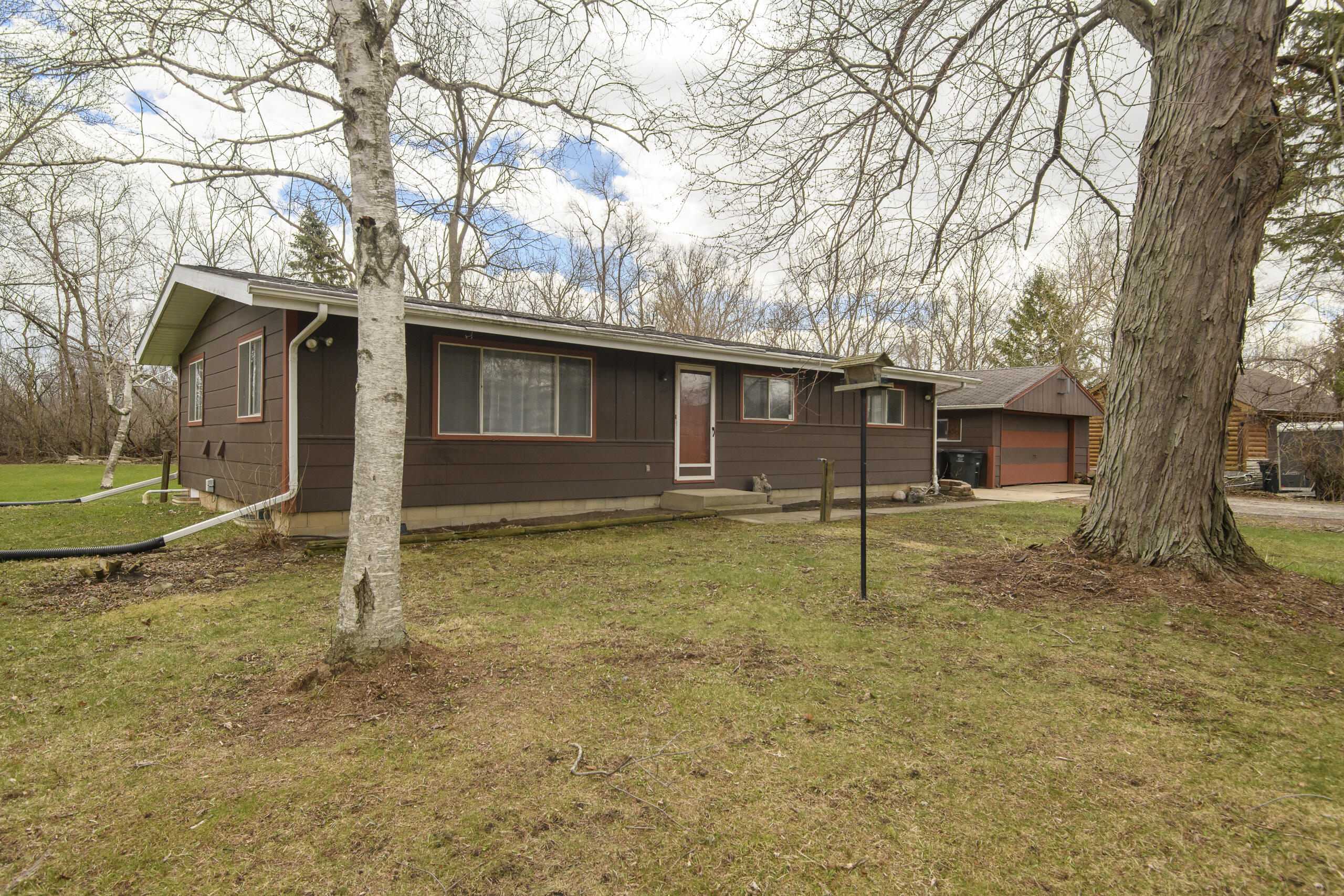 7501 East Wind Lake Road Norway, WI 53185 - Photo 23 of 30 Front of house