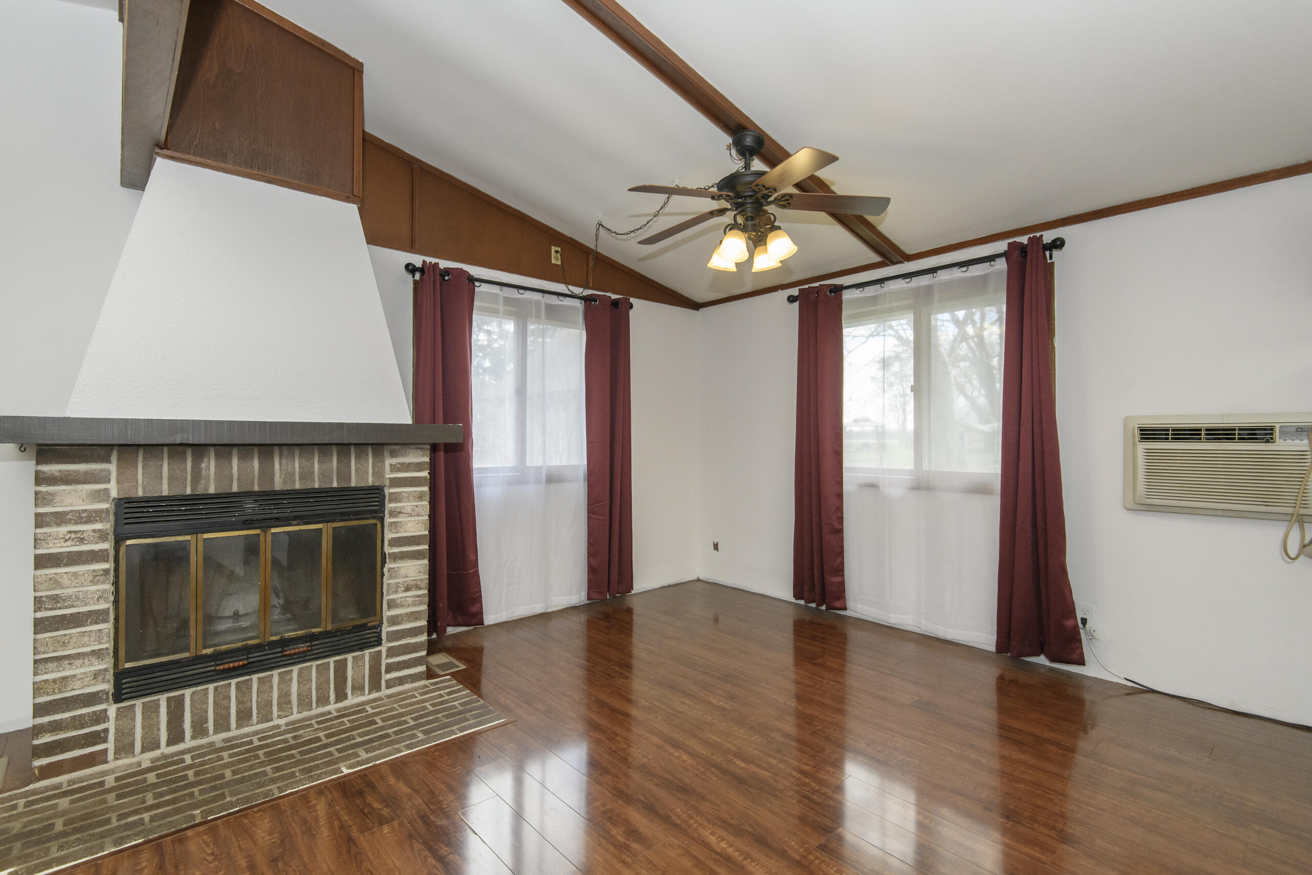 7501 East Wind Lake Road Norway, WI 53185 - Photo 5 of 30 Dinette area