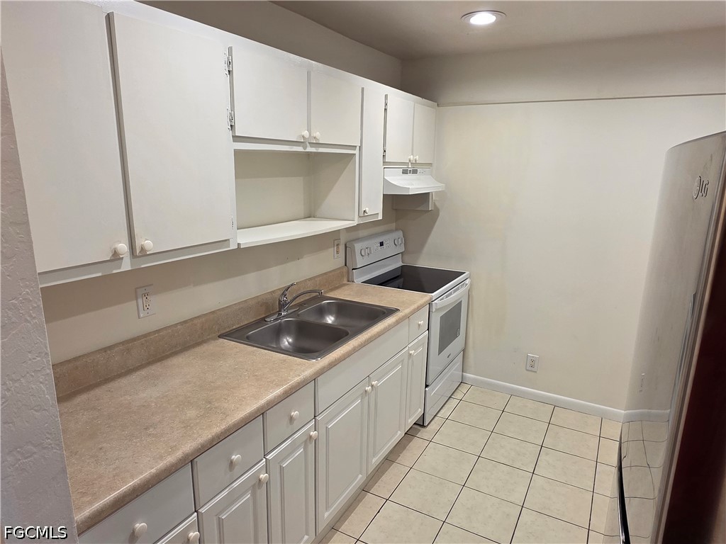 1107 South Loop Boulevard Lehigh Acres, FL 33936 - Photo 5 of 17