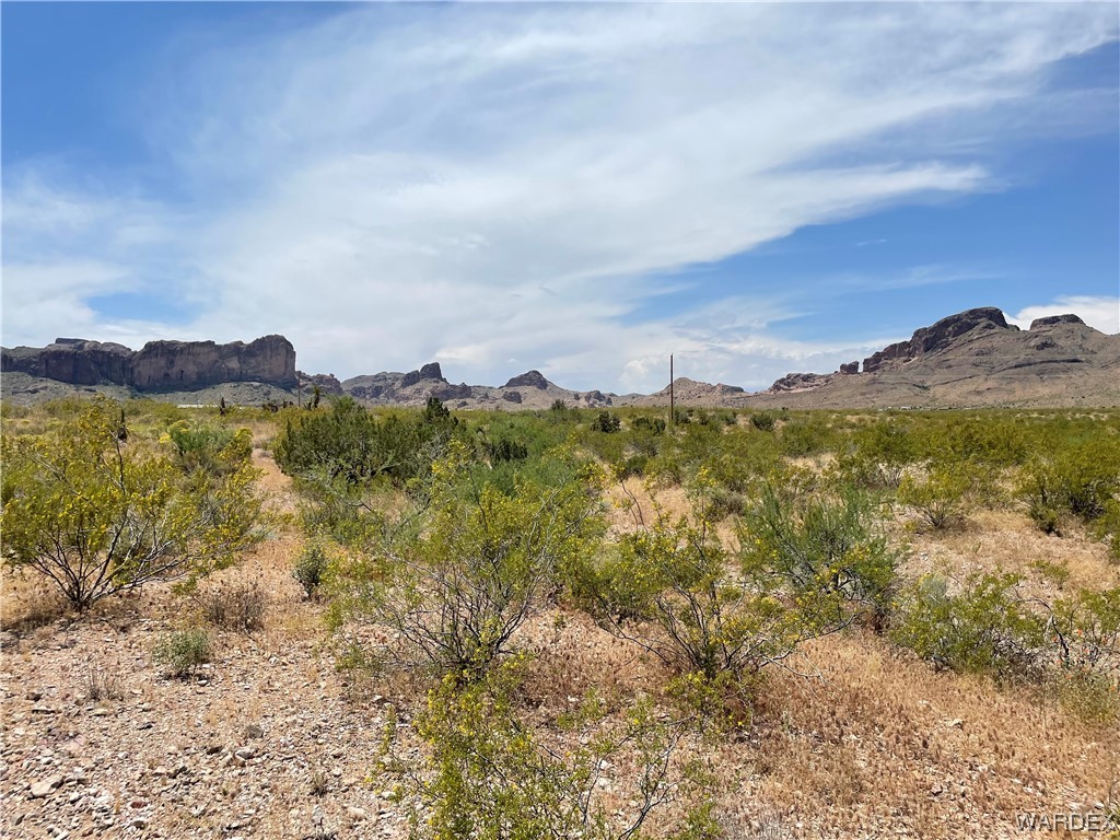 0 South Dewey Road Golden Valley, AZ 86413 - Photo 6 of 11 a view of a city