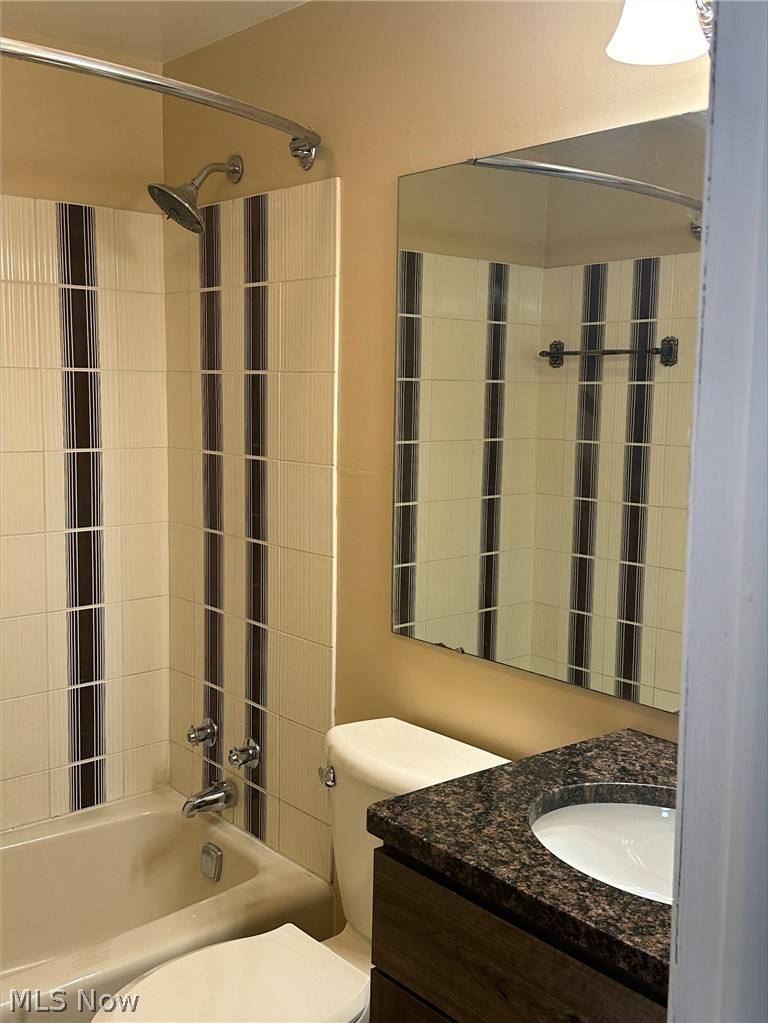 1001 Keefer Road Girard, OH 44420 - Photo 15 of 42 Main bathroom