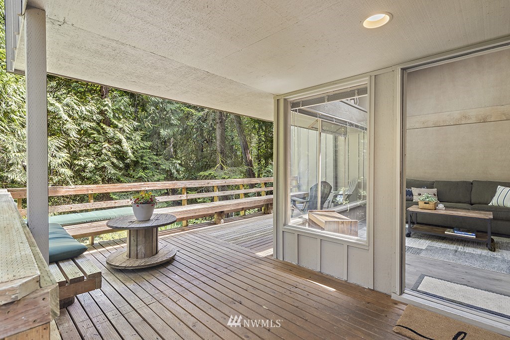 747 East Promontory Road Shelton, WA 98584 - Photo 2 of 25 Gallery Image 2