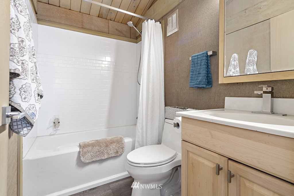 747 East Promontory Road Shelton, WA 98584 - Photo 17 of 25 Gallery Image 17
