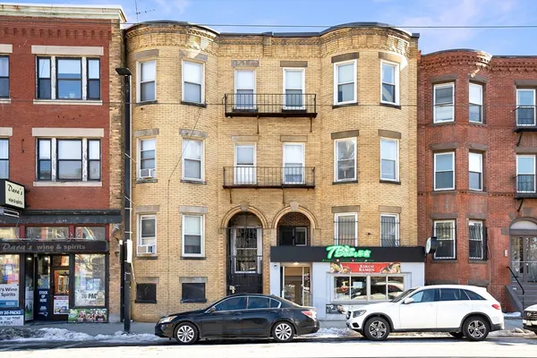 $2,400 | 754 Huntington Avenue, Unit 6, Boston, MA 02115