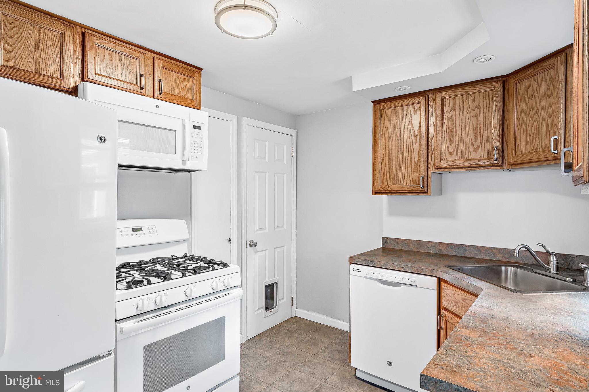 3741 Rutherford Street Harrisburg, PA 17111 - Photo 15 of 25 Gallery Image 15