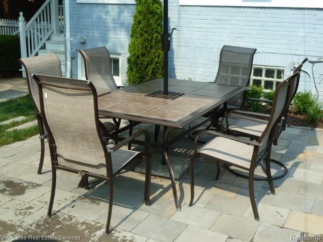 917 Lincoln Road Grosse Pointe, MI 48230 - Photo 30 of 30 P1040165.jpg