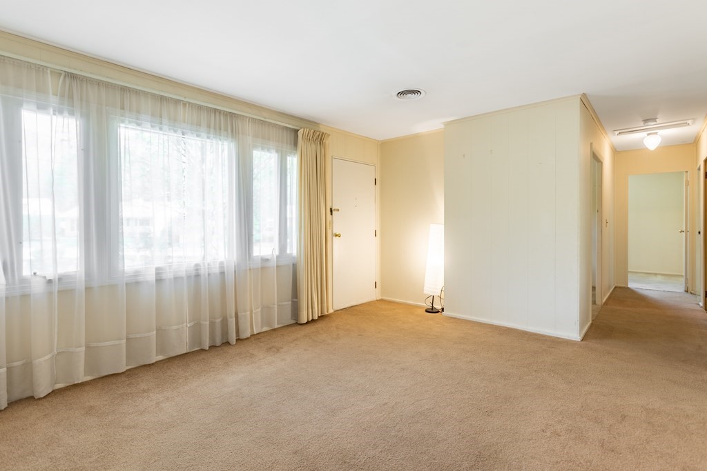 13 Maybury Road Maynard, MA 01754 - Photo 5 of 24 Gallery Image 5