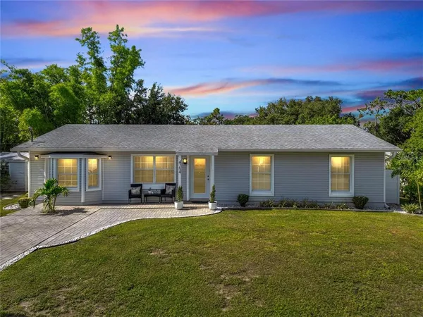 $1,800 | 4754 Lake Shore Drive, St. Cloud, FL 34772