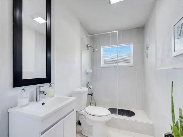 $1,800 | 4754 Lake Shore Drive, St. Cloud, FL 34772