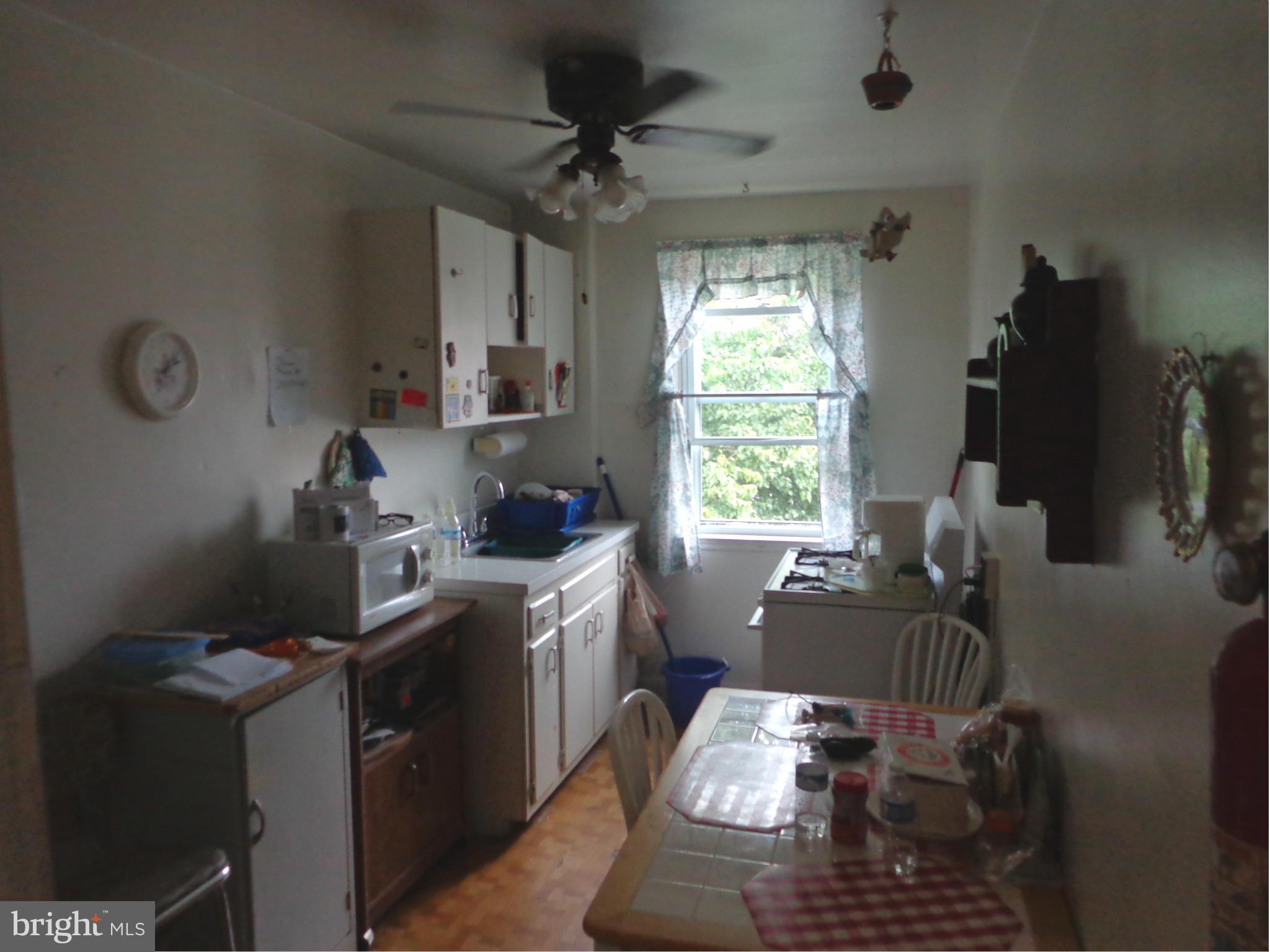 5113 Brookwood Road Baltimore, MD 21225 - Photo 4 of 23 Kitchen