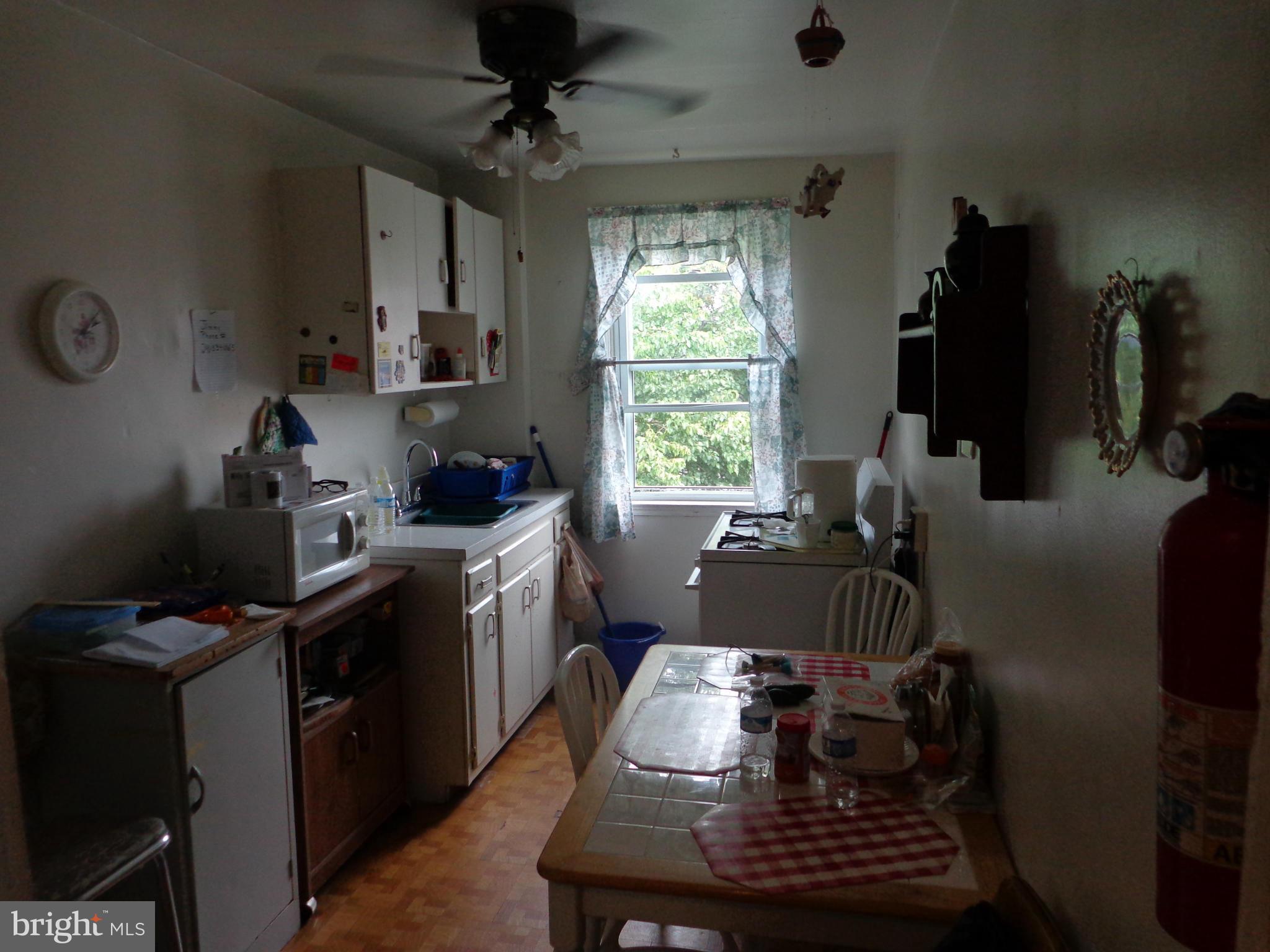 5113 Brookwood Road Baltimore, MD 21225 - Photo 5 of 23 Kitchen