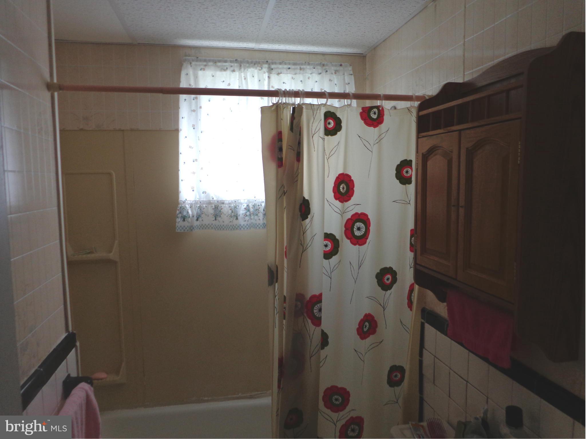 5113 Brookwood Road Baltimore, MD 21225 - Photo 9 of 23 Bath