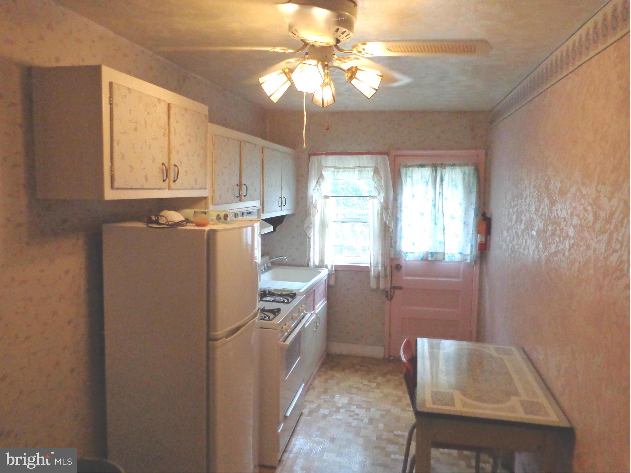 5113 Brookwood Road Baltimore, MD 21225 - Photo 10 of 23 Kitchen