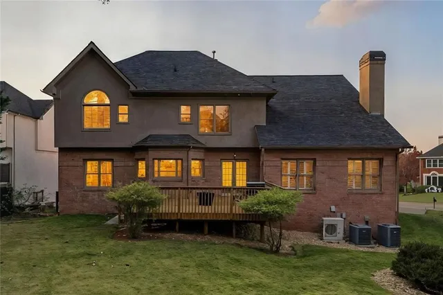 $1,070,000 | 585 St Regis Lane, Alpharetta, GA 30022