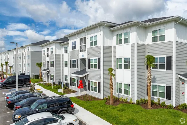 $1,977 | 5291 Post Oak Boulevard, Wesley Chapel, FL 33544