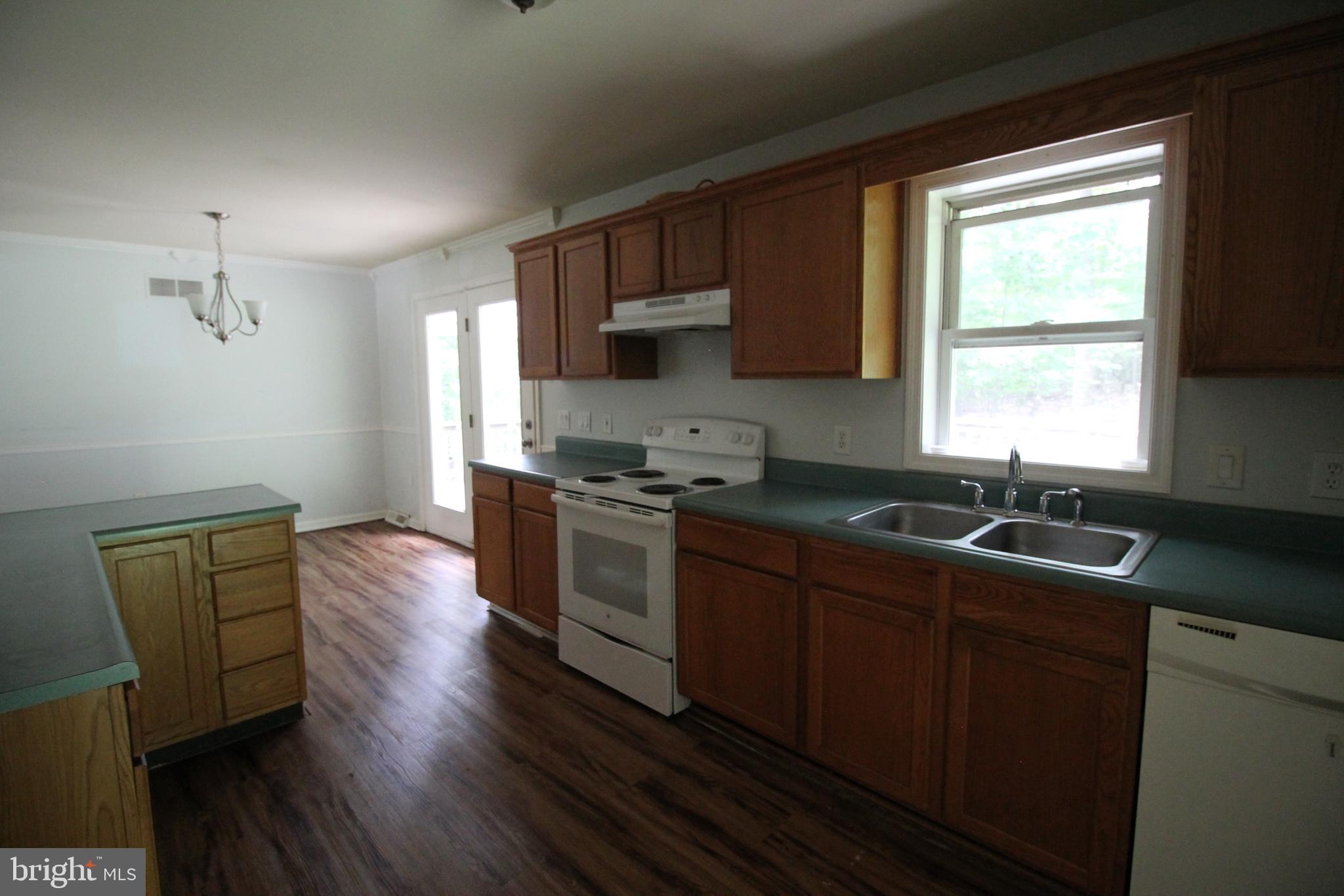 530 Packing House Road Hanover, PA 17331 - Photo 14 of 35 Dishwasher
