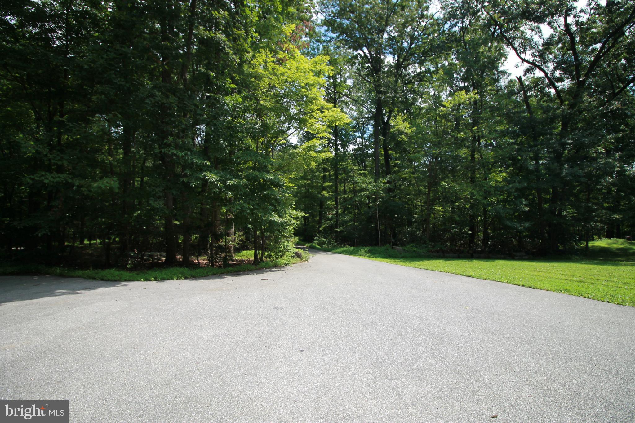 530 Packing House Road Hanover, PA 17331 - Photo 34 of 35 Lots of Parking Area
