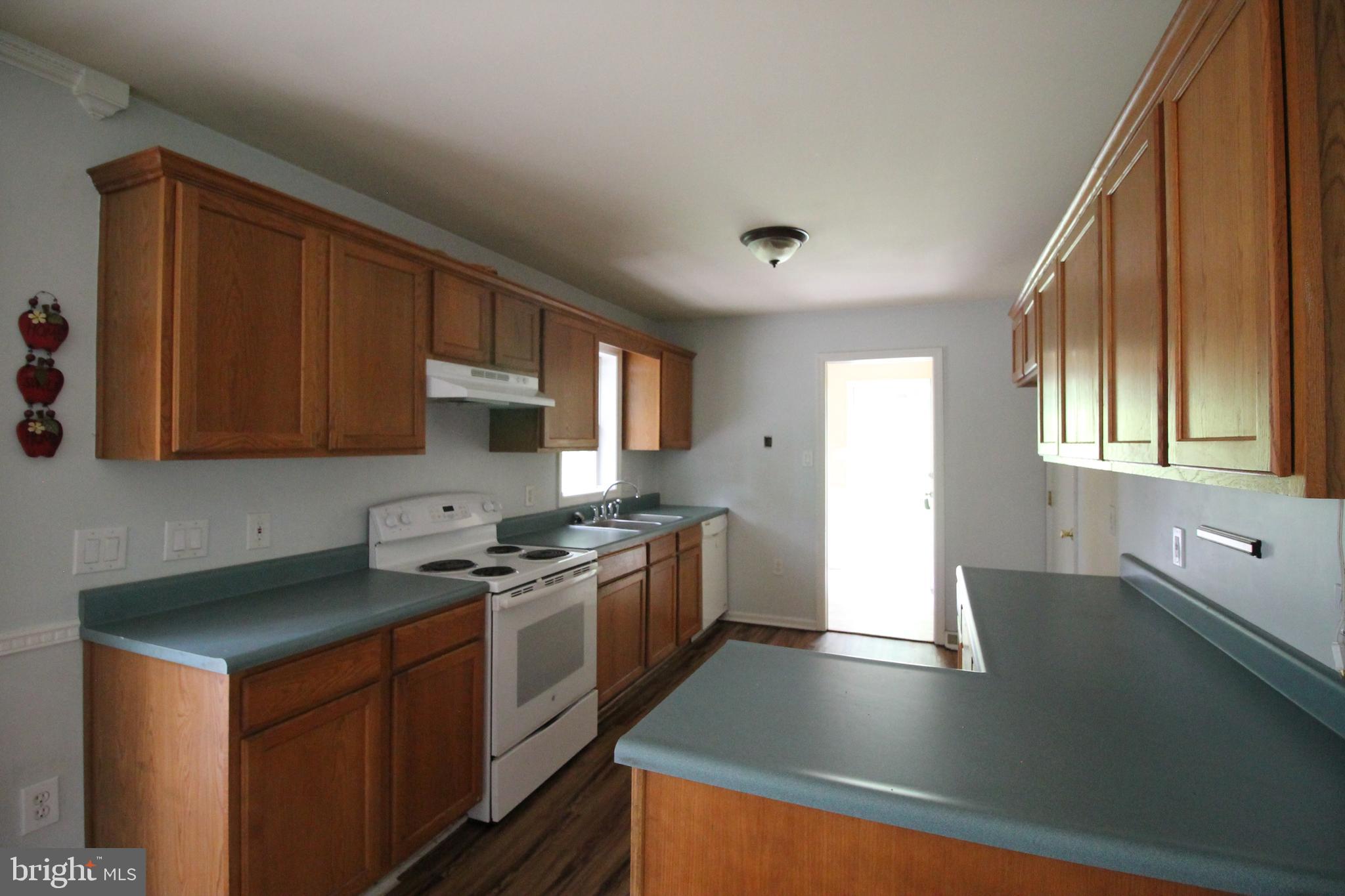530 Packing House Road Hanover, PA 17331 - Photo 10 of 35 Kitchen
