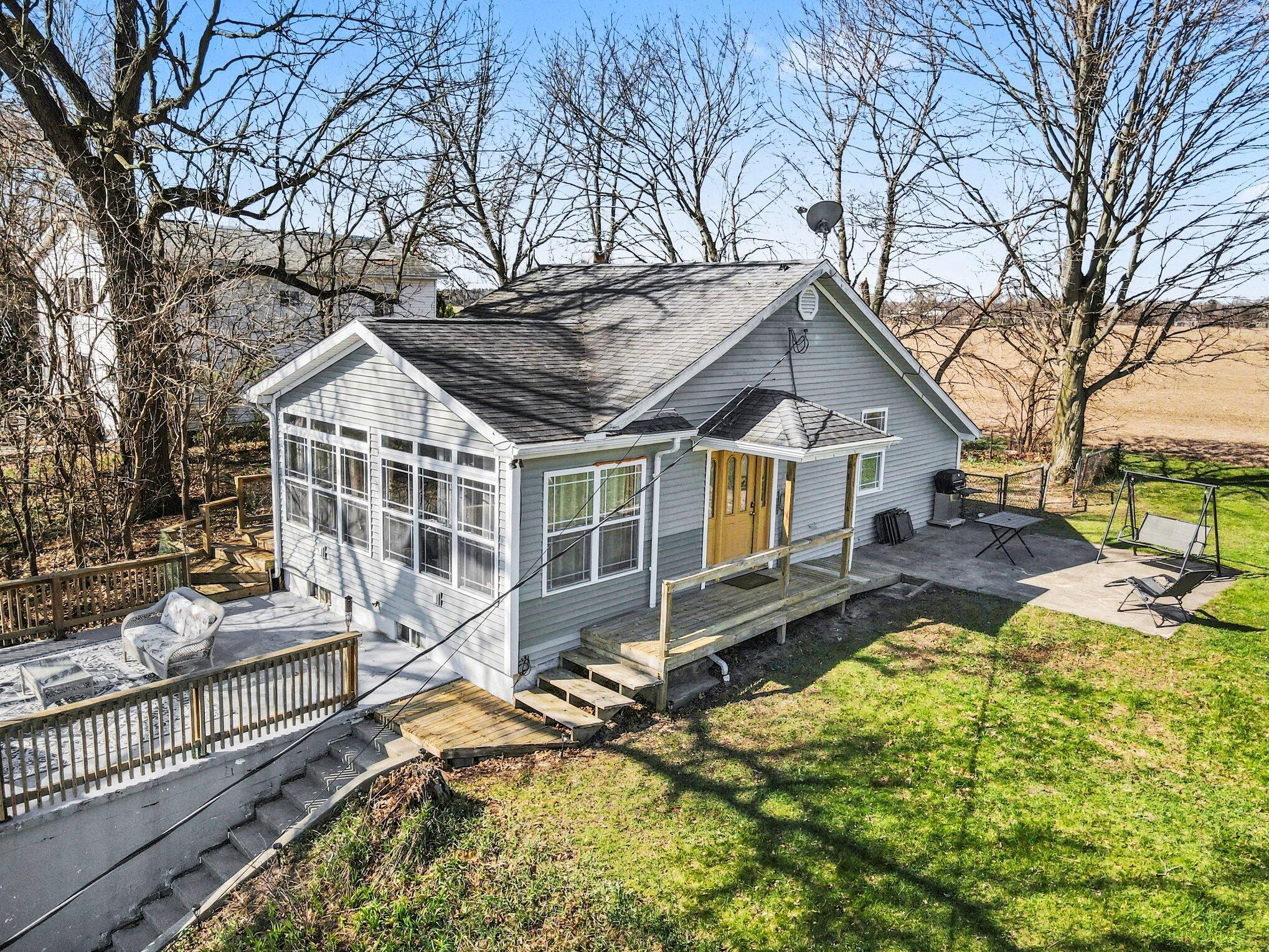 67354 Oil City Road Edwardsburg, MI 49112 - Photo 2 of 30 005_file_9375