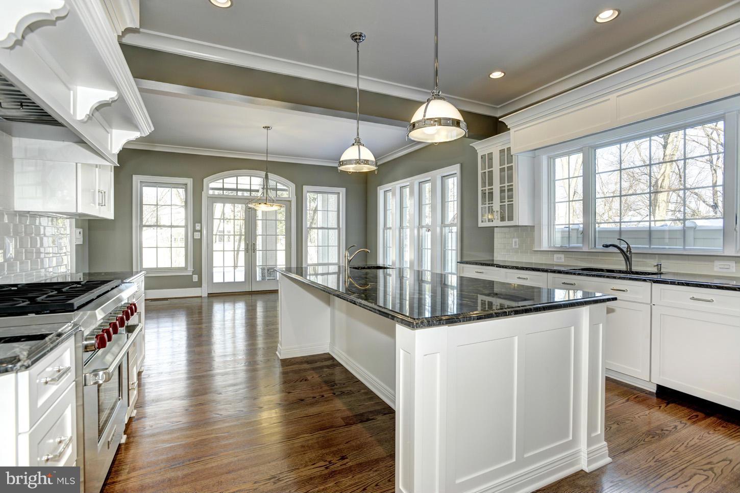 2108 Rockingham Street McLean, VA 22101 - Photo 5 of 30 Kitchen
