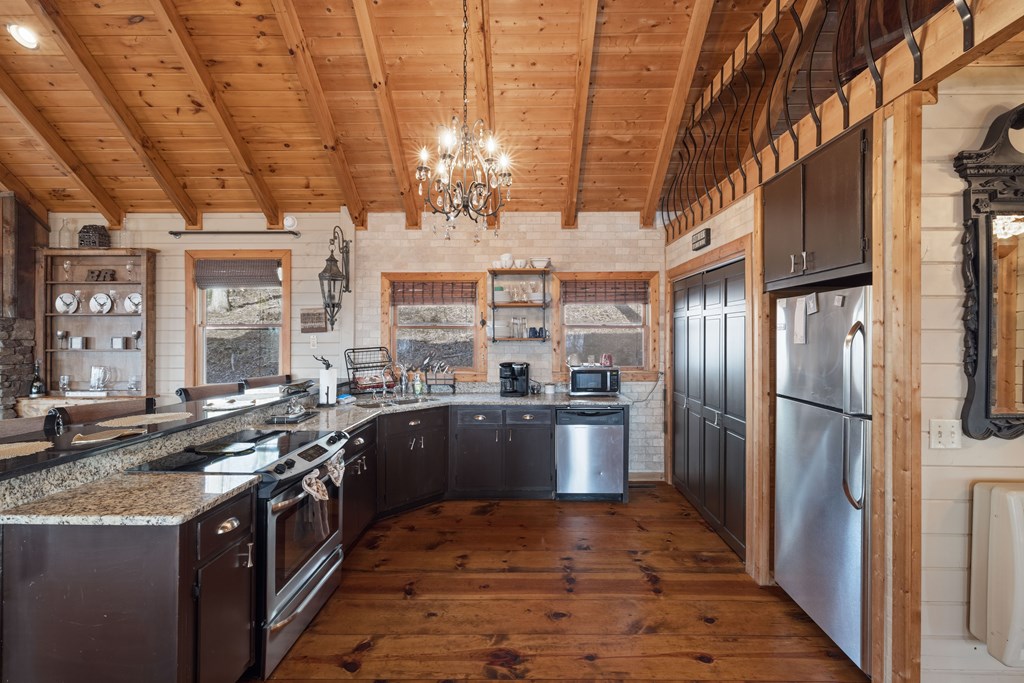 766 Laurel Ridge Drive Blue Ridge, GA 30513 - Photo 11 of 36