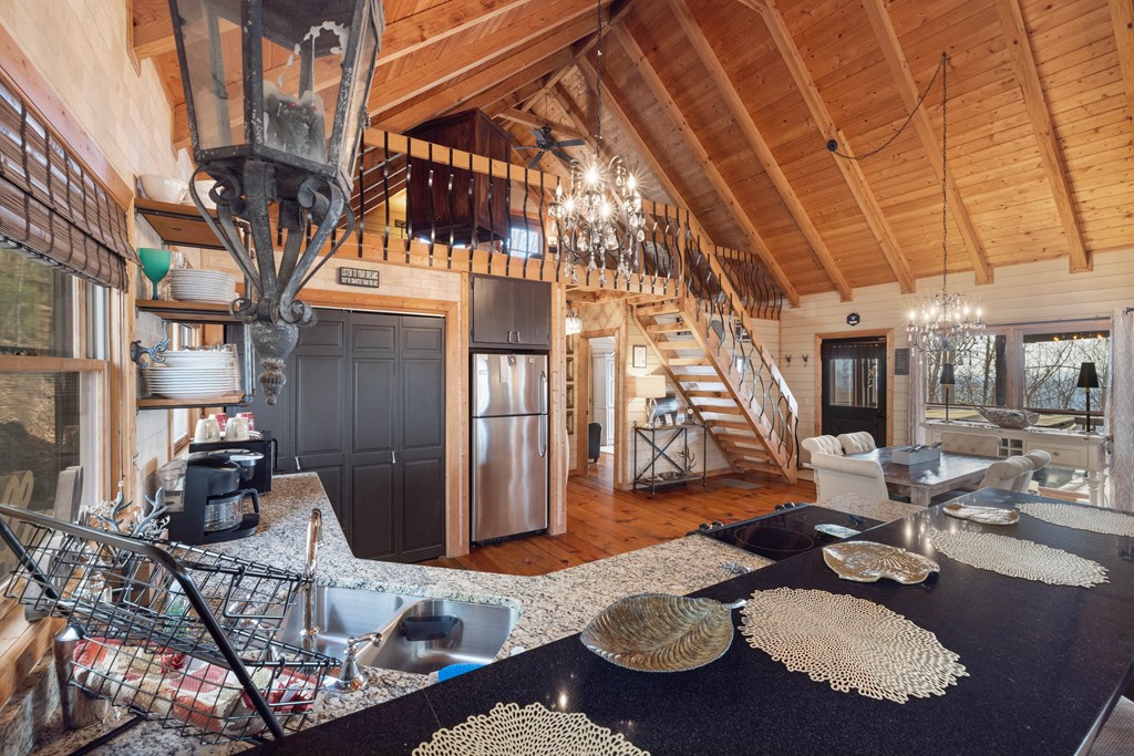 766 Laurel Ridge Drive Blue Ridge, GA 30513 - Photo 13 of 36