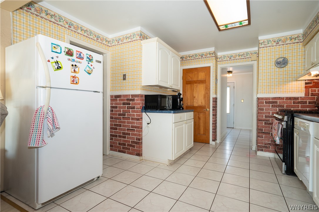 825 Brighton Road Tonawanda, NY 14150 - Photo 11 of 50