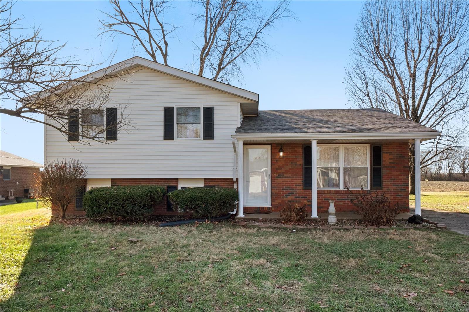 1249 Columbia Road Dupo, IL 62239 - Photo 1 of 29 Gallery Image 1