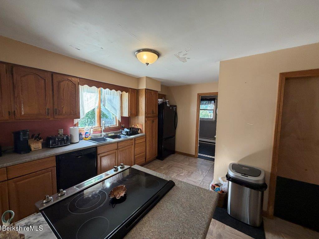 118 Winesap Road Pittsfield, MA 01201 - Photo 12 of 40 20260601_202716684_iOS
