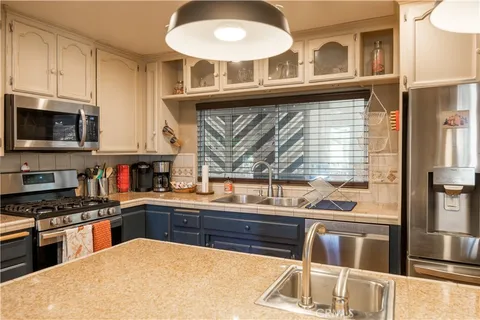 $560,000 | 875 Sierra Vista Drive, Twin Peaks, CA 92391