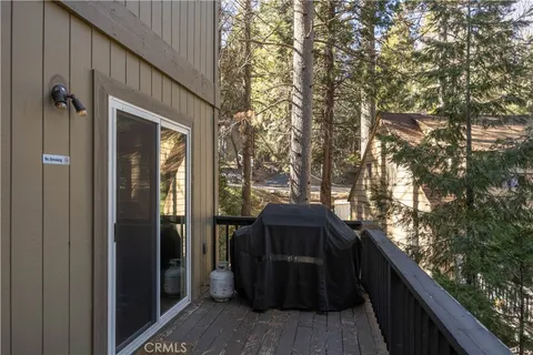 $560,000 | 875 Sierra Vista Drive, Twin Peaks, CA 92391